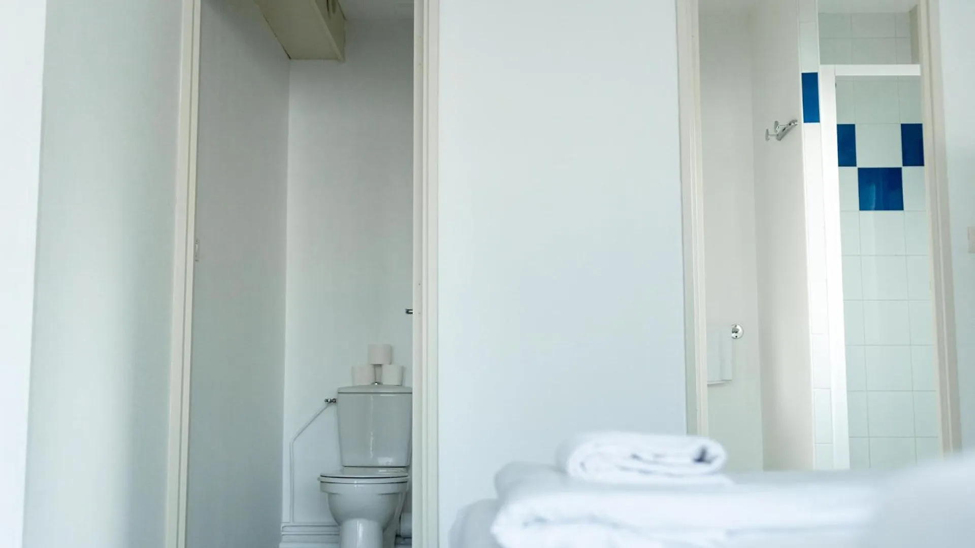 Cote Lac Hostel Evian