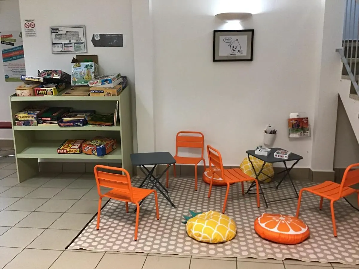 Cote Lac Hostel Evian Hotel
